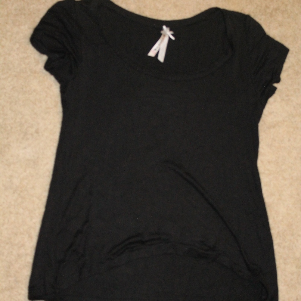 Black t shirt